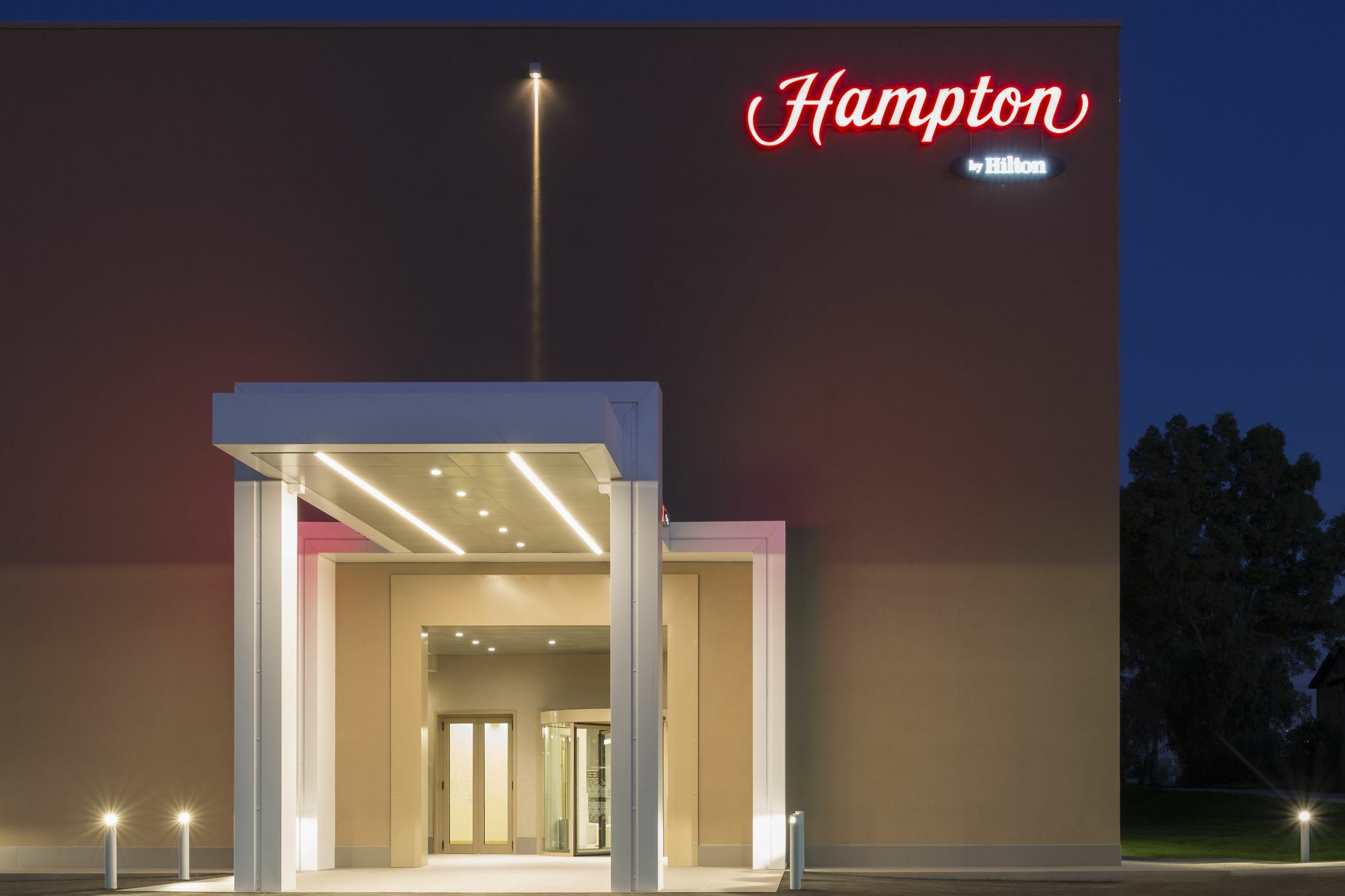 Hampton By Hilton Rome East Hotel Exterior photo